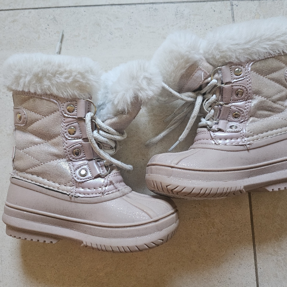 Girls Quilted Fur-Lined Pink Boots